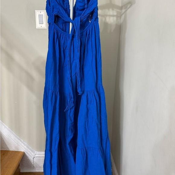 Woman’s dress - Picture 3 of 3